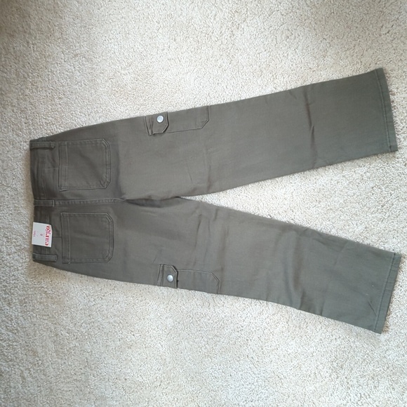 YMI Girl NWT size 8 cargo pants - Picture 3 of 3